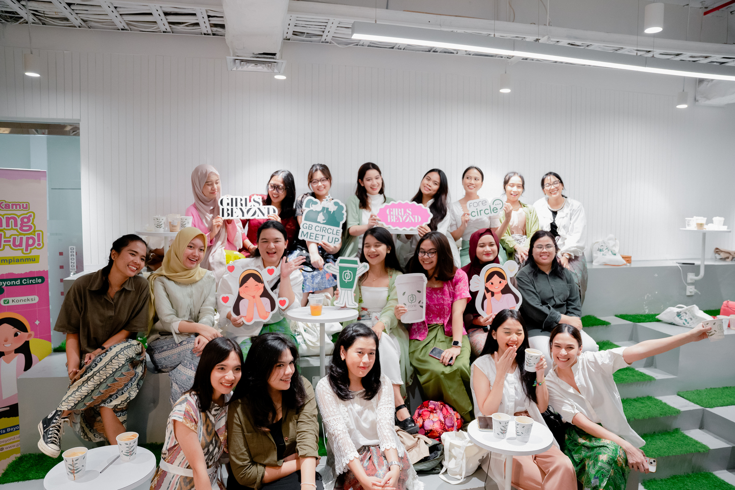 Peringatan hari kartini di Fore Coffee